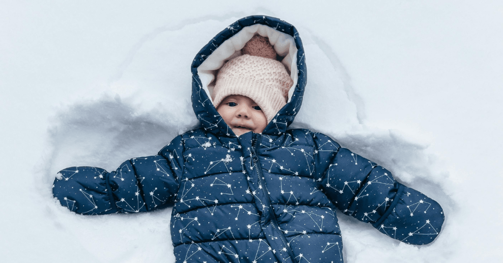 Nega Bebine Koze Zimi beba na snegu